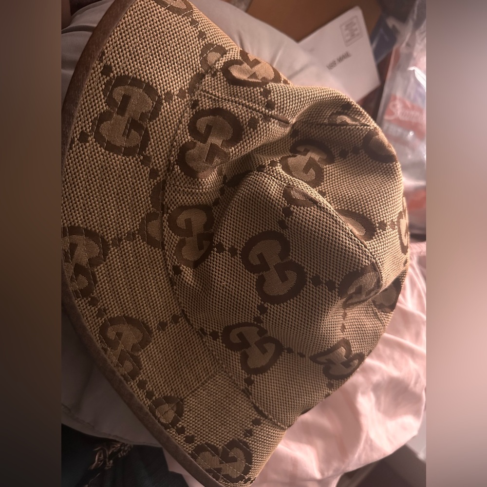 Gucci bucket hat